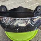 Scheinwerfer mit eingebauten Distanzgummis + Buchse